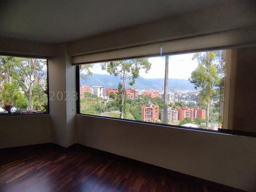En Venta Disfruta De La Vista Al Ávila En Amplio Y Moderno Apartamento, Remodelado, En Colinas De Valle Arriba Vi Mls #25-10890
