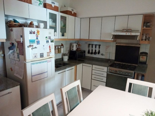 Imagen 4 de 13 de Triplex 4 Ambientes En Flores.
