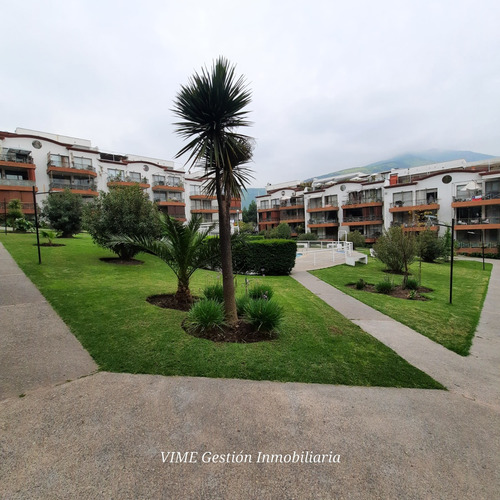 Único Con Mesón En Isla, Remodelado De 3 D+ 2 B + 1e Y 1b