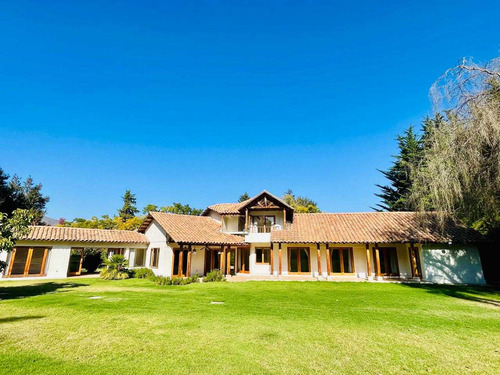 Deslumbrante Casa En Consolidado Condominio (95941)