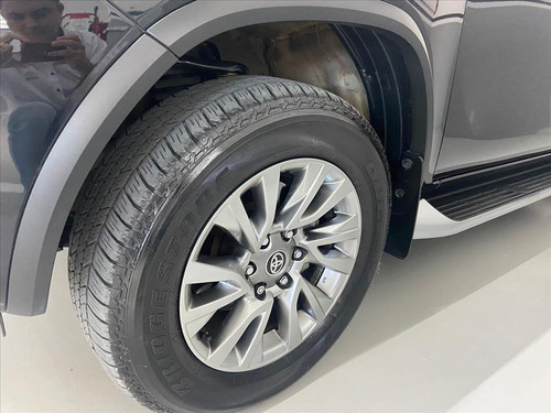 Imagem 11 de 11 de Hilux Sw4 2.8 D-4d Turbo Diesel Srx 4x4 Automático