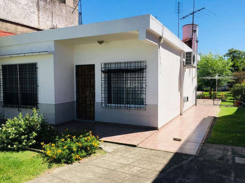 Casa Para 2 Familias En Venta En Villa Dominico