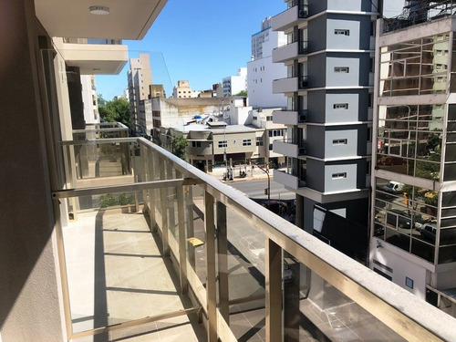 Imagen 8 de 19 de Departamento 2 Ambientes. Cochera. Zona La Perla.