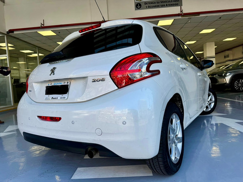 Peugeot 208 1.5 Allure Touchscreen