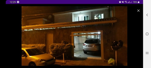Sobrado Com 3 Dorm, 1 Suíte, 2 Coz, Garagem Para 4 Carros.