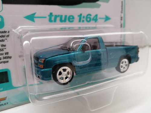 Auto World 2005 Chevy Silverado Ss Custom Esc 1:64 Verde Verde (Usado)