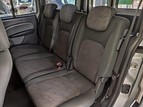 Imagem 7 de 7 de Doblò 1.8 Mpi Essence 7l 16v Flex 4p Manual