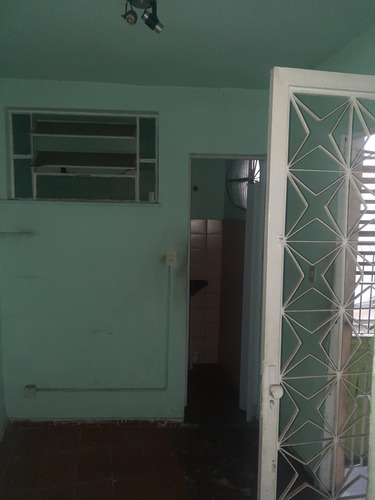 Casa Em Madureira Com Comércio Embaixo Com Banheiro E Casa