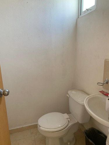 Casa En Venta En Frac. El Dorado I Leon, Gto. Cerca De Ambas Entradas, Junto A Wallmart De Via Alta