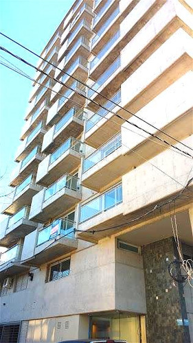 Facultades. Amplio Monoambiente Con Balcon. Nuevo. Con Gas Natural