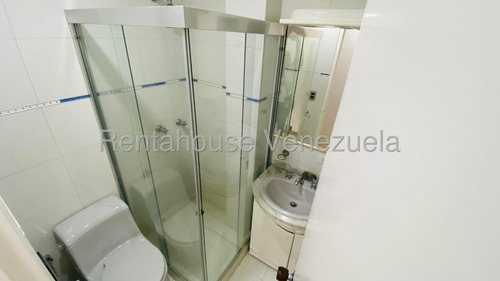Bello Apartamento Ubicado En Calle Privada En Los Naranjos De Las Mercedes Mls #25-18428 K.f