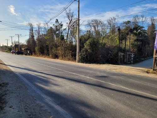 Amplio Terreno, Para Uso Rural Y Comercial.