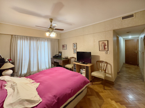 Venta Piso Sobre Av. Libertador, Patio Y Cochera