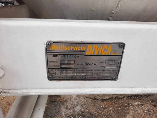Imagen 8 de 10 de Tanque Divica