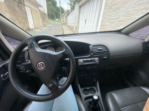 Imagem 7 de 7 de Chevrolet Zafira 2006 2.0 Comfort Flex Power 5p