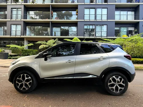 Renault Captur 2.0 Intens Automática