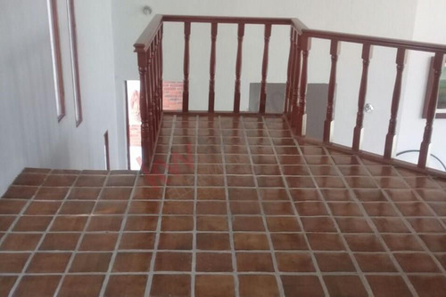 Casa De Descanso En Venta Con Alberca En Lomas De Cocoyóc, Morelos