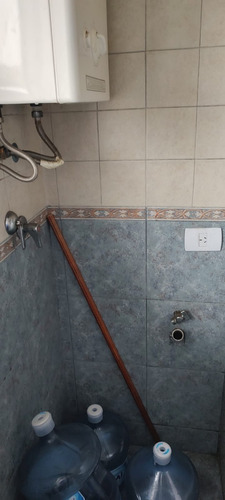 Imagen 7 de 10 de En Venta A 1 Cuadra De Estacion En Edif. De Categoria Depto 2 Amb C/ Balcon Y Cochera En Lanus (027)