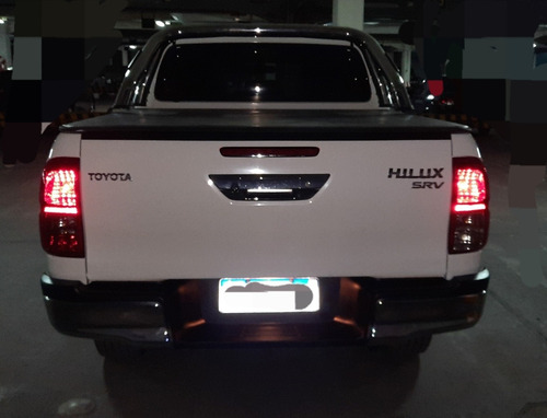 Imagen 4 de 7 de Toyota Hilux 2017 2.8 Cd Srv 177cv 4x2