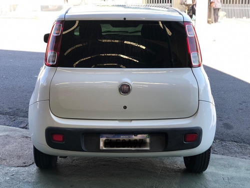 Imagem 4 de 7 de Fiat Uno 1.0 Evo Vivace 8v 2014