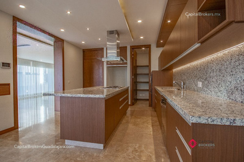 Casa De Lujo En Venta Valle Real