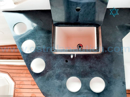 Imagem 5 de 10 de Lancha Ventura 300 Confort Iate Ferretti Phantom Focker Fs