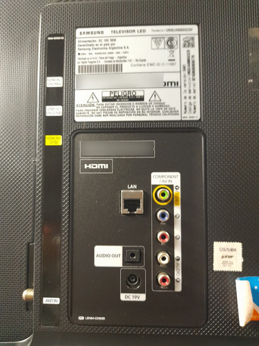 Tv Samsung Un32j4300dgcdf,con Pantalla Rota (Usado)