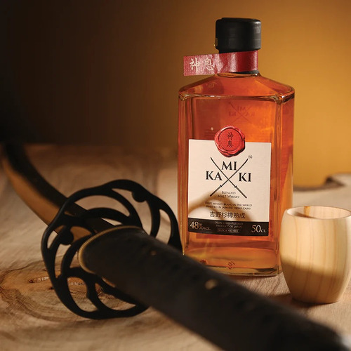 Whisky Kamiki Blended Malt 500ml Japonés Barricas Cedro