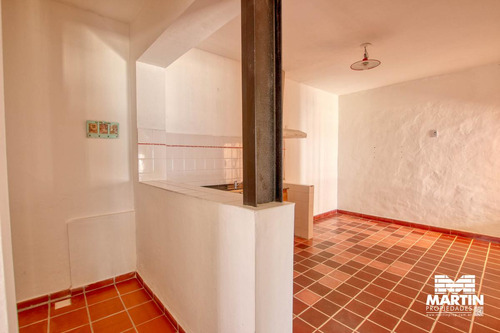 Imagen 27 de 30 de Depósito Y Casa De 3 Ambientes Con Patio Terraza Y Cochera Varios Autos