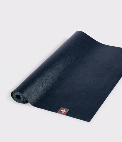 Imagen 3 de 4 de Mat De Yoga Viajero Manduka Ekosuperlite (azul Osc Midnight)