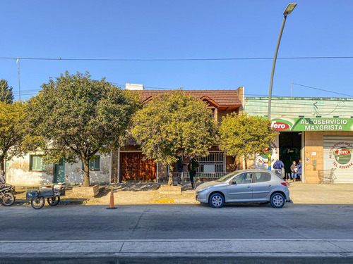 6 Dormitorios Con Patio Y Terraza