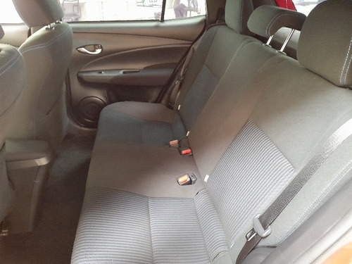 Imagem 8 de 10 de Toyota Yaris 1.3 16v Xl