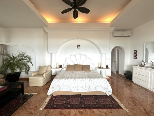 Departamento En Venta En Cancún En Residencial Del Mar Con Alberca Privada:
