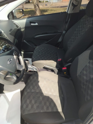 Imagem 6 de 8 de Hyundai Hb20 2018 1.6 Comfort Plus Flex Aut. 5p