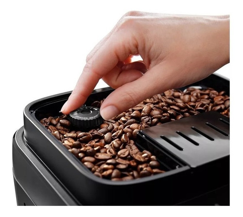 Imagen 4 de 7 de Cafetera Delonghi Magnifica Evo Lattecrema Metal Ecam29081tb