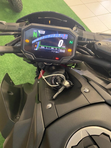 Imagem 6 de 8 de Z900 Preta Abs 2021 - A Melhor Condição Para Você