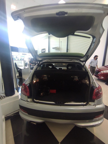 Peugeot 207 1.6 Xt 2009