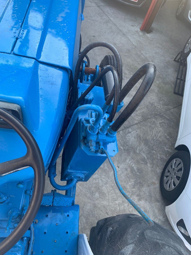 Imagem 5 de 8 de Vendo Trator Ford 6600 1983