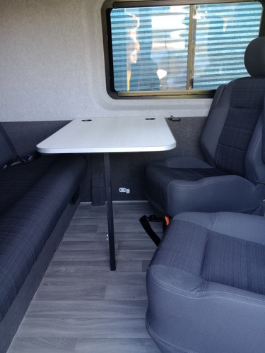 Ford Transit 2.2 Furgon Mediano 350m
