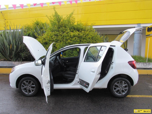 Imagen 18 de 25 de Renault Sandero 1.6 Polar