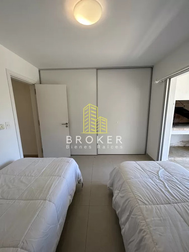 Apartamento 4 Dormitorios En Playa Brava Rincon Del Indio. Punta Del Este, Uruguay.