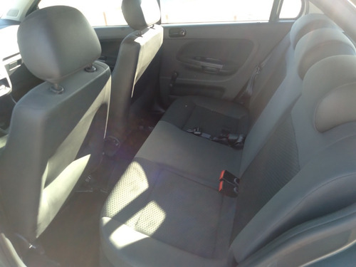 Imagen 9 de 12 de Volkswagen Gol Trend 2020 1.6 Comfortline 101cv