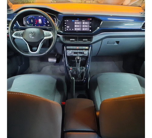 Volkswagen T-Cross 1.0 200 TSI TOTAL FLEX COMFORTLINE AUTOMÁTICO
