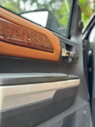 Toyota Tundra 5.7 Crewmax Platinum