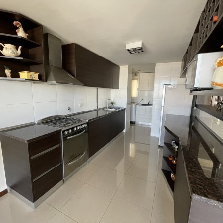 Imagen 11 de 30 de Departamento 2 Ambientes Con Cochera Y Baulera Plaza Mitre