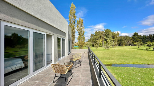 Casa En Venta - 4 Dormitorios 3 Baños - Cochera - 1.250mts2 - Haras Del Sur, La Plata