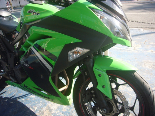 Kawasaki Ninja 300 Com Abs Verde Ano 2014 Troca Financia