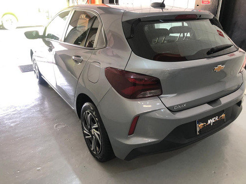 Chevrolet Onix 1.0 5p LT