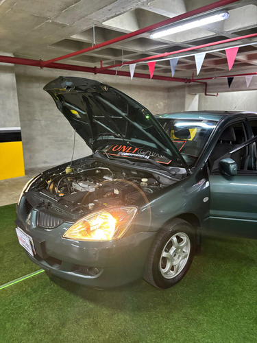 Mitsubishi Lancer Glx 2-1