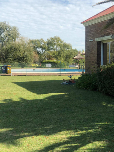 Imagen 5 de 15 de Casa Lujan Del Sol 3amb A Estrenar Piscina Frente Al Club House